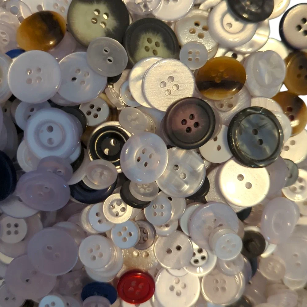 BUTTONS 1 Pound Crafty Nostalgic Plastic White Plastic Buttons